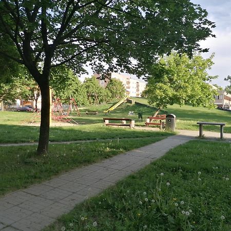 Central Park Apartman Szekszárd Extérieur photo