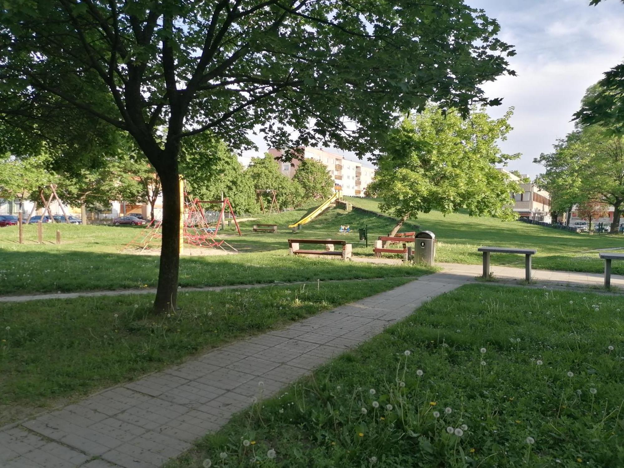 Central Park Apartman Szekszárd Extérieur photo