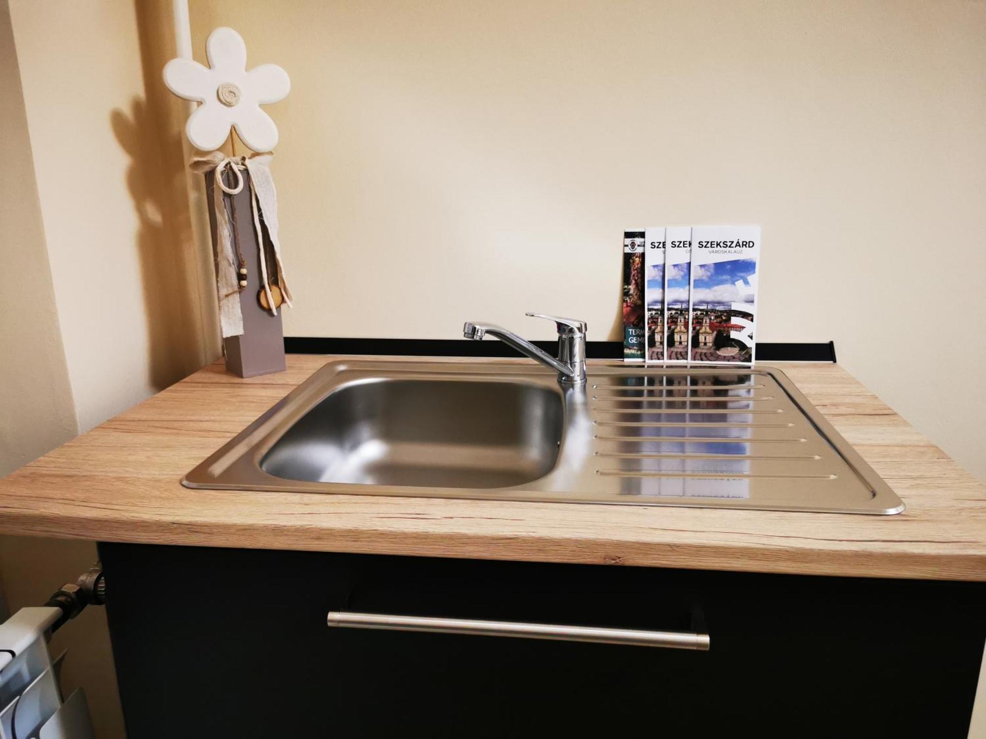 Central Park Apartman Szekszárd Extérieur photo